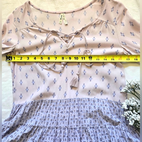 Mudd BOHO Vintage 3/4 Bell Sleeved Ruffled Pink and Purple Blouse Size XS - Picture 10 of 13